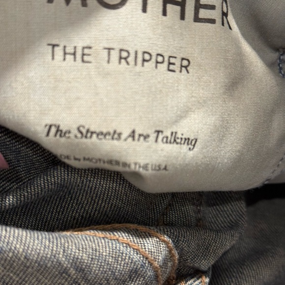 MOTHER Denim Nevee Worn W/Tags Tripper Jean w stretch Size 25 - Picture 5 of 5